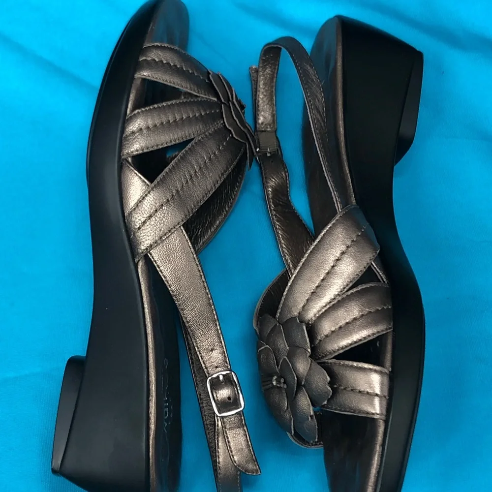 Walking Cradles Sling Back Sandals NIB sz 9 M - Picture 4 of 7